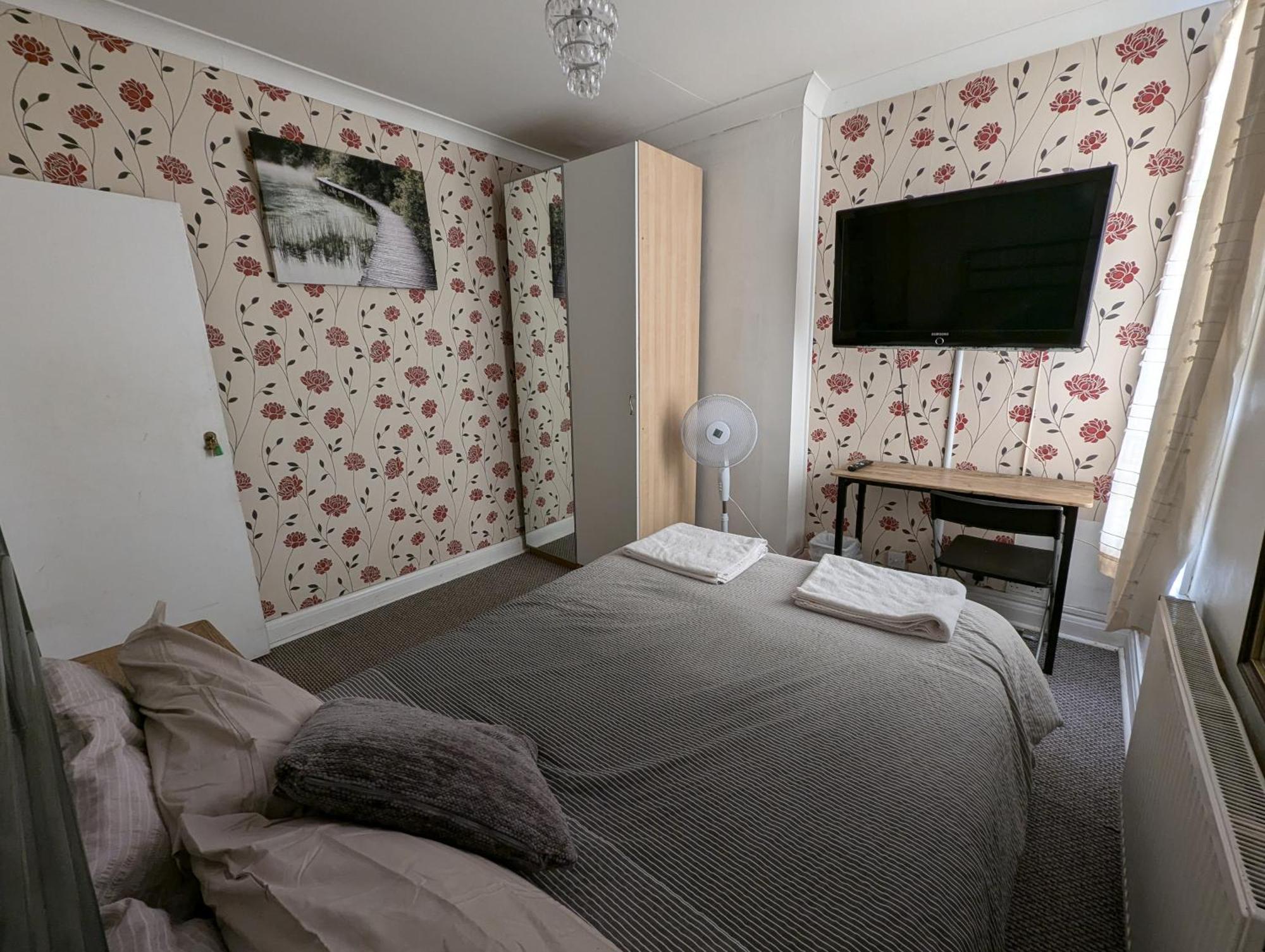 3 Portland Road Apartment Southall Ngoại thất bức ảnh