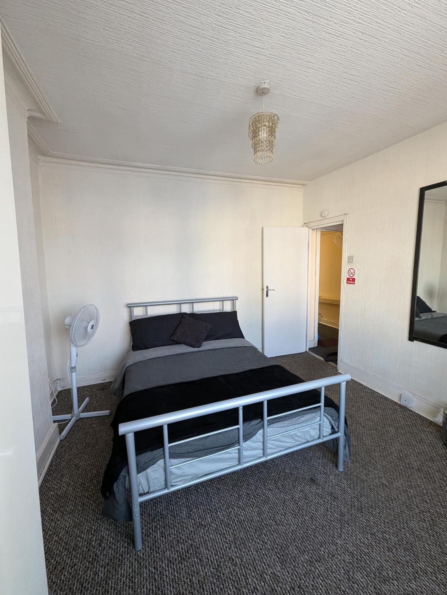 3 Portland Road Apartment Southall Ngoại thất bức ảnh
