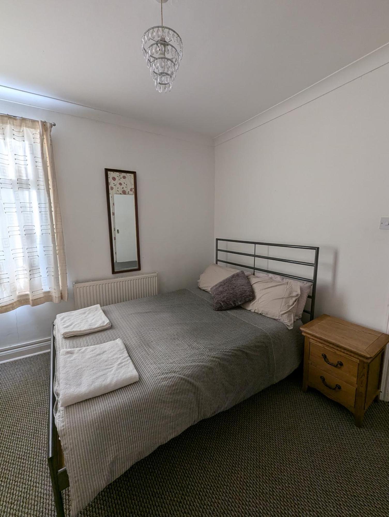 3 Portland Road Apartment Southall Ngoại thất bức ảnh