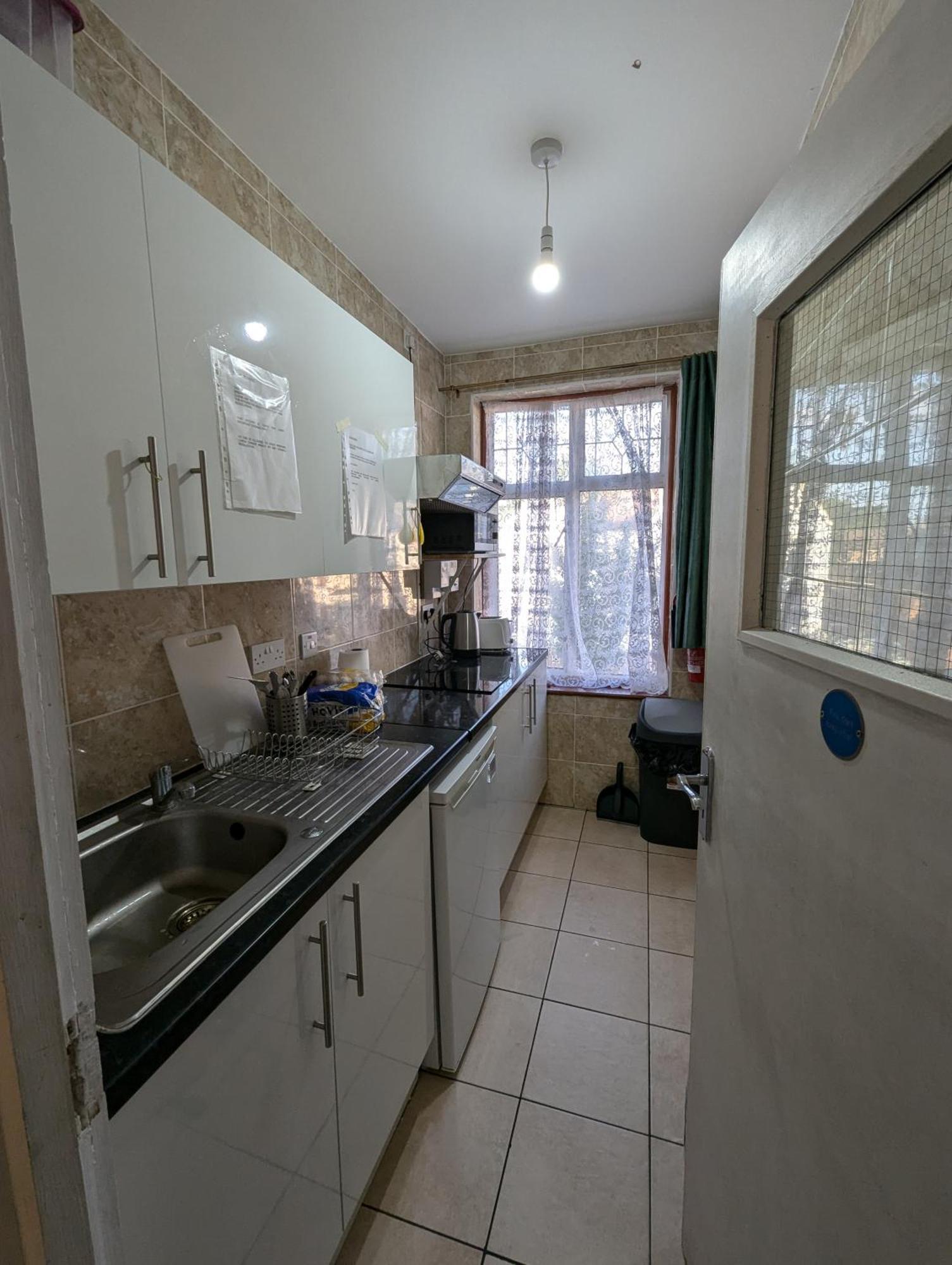 3 Portland Road Apartment Southall Ngoại thất bức ảnh